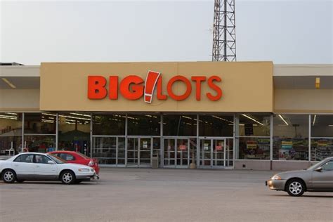 Big lots champaign il - Find all Big Lots shops in Champaign IL. Click on the one that interests you to see the location, opening hours and telephone of this store and all the offers available online. …
